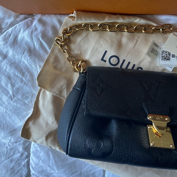 🚫 SOLD 🚫Louis Vuitton Monogram Favorite - Picture 2 of 5
